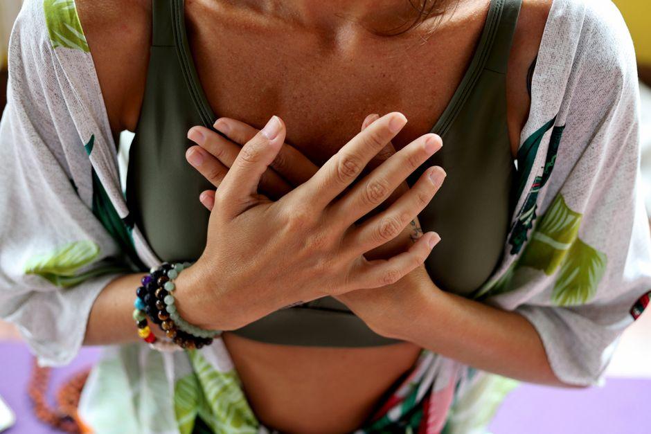 Sunshine Coast Residents Master 3 Breathing Techniques That Reduce Stress Instantly
